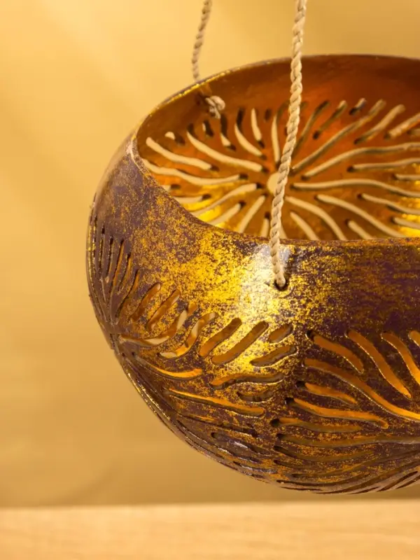 Подсвечник подвесной из кокоса, 14&times;14&times;10 см, золотой
