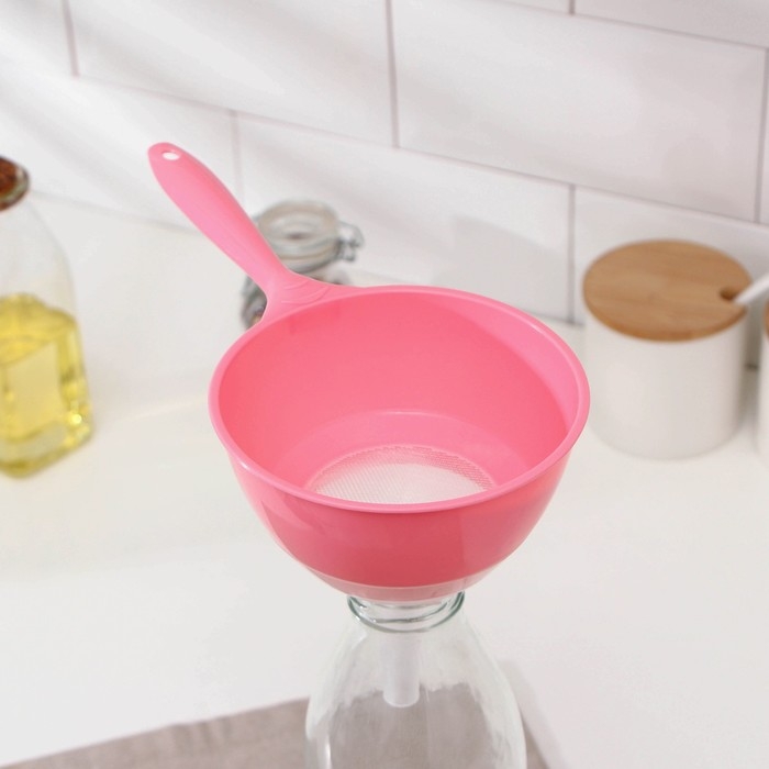 Воронка-сито пластиковая «Комбо», 24,5×12×14,5 см, цвет МИКС Воронка-сито пластиковая «Комбо», 24,5×12×14,5 см, цвет МИКС