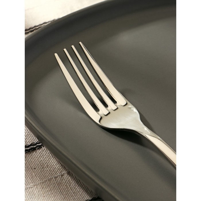 Вилка столовая из нержавеющей стали Magistro &laquo;Эми&raquo;, h=20,5 см, цвет серебряный