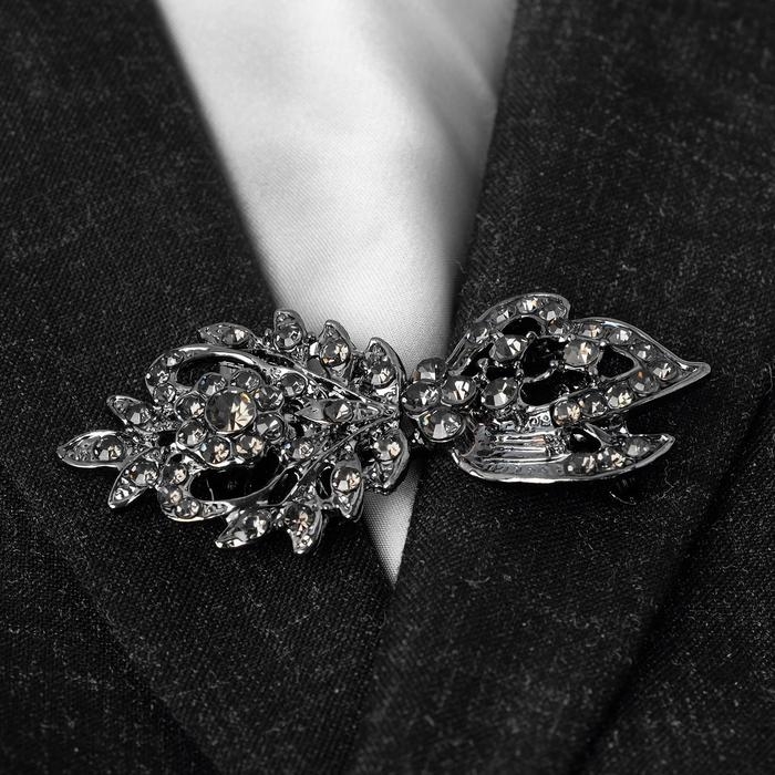 Зажим для кардигана «Асимметрия», цвет серый в сером металле Зажим для кардигана «Асимметрия», цвет серый в сером металле