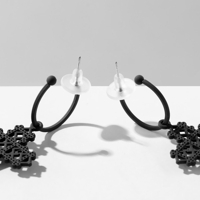 Серьги эмаль &laquo;Крестик&raquo; ажурный, цвет матовый чёрный