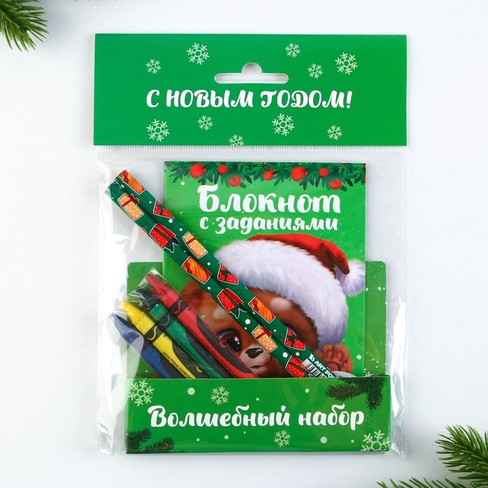 Подарочный набор новогодний, блокнот,карандаши ч/г 2 шт и восковые мелки «Волшебный набор» Подарочный набор новогодний, блокнот,карандаши ч/г 2 шт и восковые мелки «Волшебный набор»