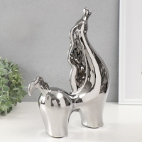 Сувенир керамика "Гордый конь" серебро 7,5х26х31 см Сувенир керамика "Гордый конь" серебро 7,5х26х31 см