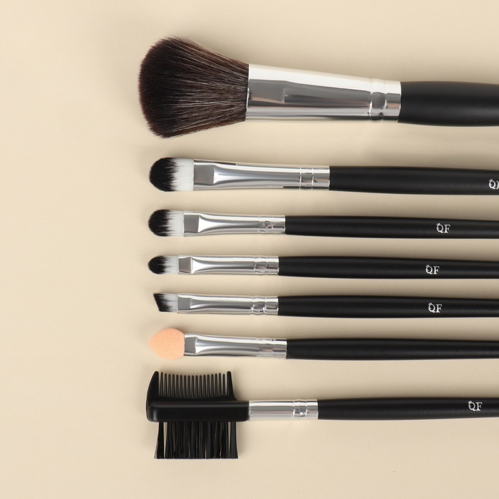 Набор кистей для макияжа «Вензель», 7 предметов, чехол на кнопке, цвет золотистый/чёрный Набор кистей для макияжа «Вензель», 7 предметов, чехол на кнопке, цвет золотистый/чёрный