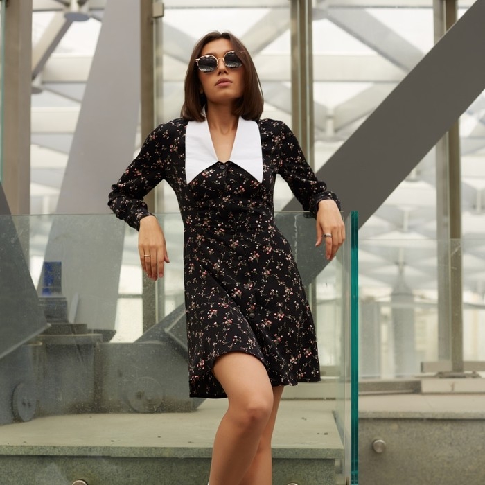 Платье женское с воротником MIST р. 46, чёрный Платье женское с воротником MIST р. 46, чёрный