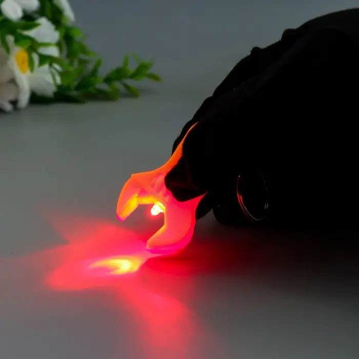 Фонарик брелок для ключей на кольце &laquo;Инструмент&raquo;, 5&times;3.4&times;1.2 см, МИКС