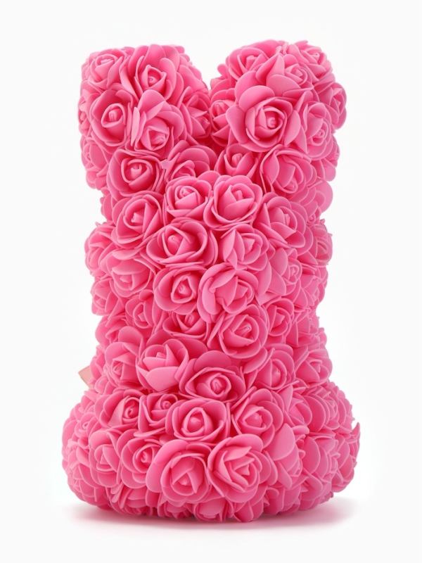 Зайчик из розовых мыльных роз
