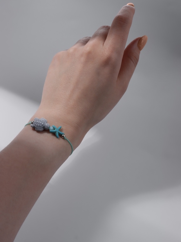 Браслет ассорти на нити &laquo;Черепашка&raquo; звезда, серый в серебре