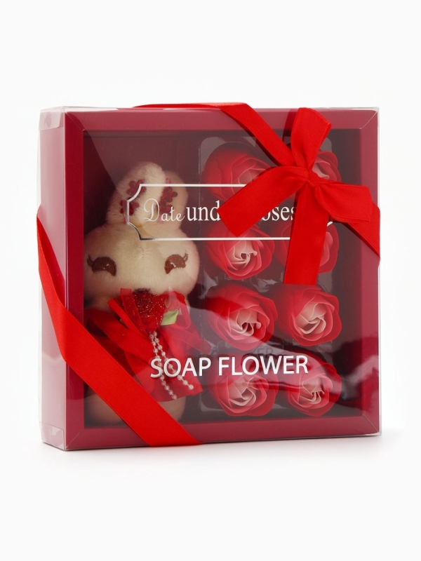 Набор мыльных роз в коробке 8 штук, красно-белые с зайчиком
