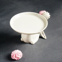 Блюдо для пирожных &laquo;Зайка&raquo;, 13&times;12&times;8 см, цвет белый