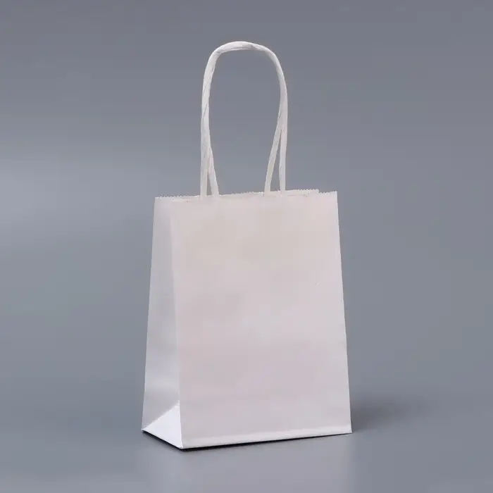 Пакет белый без печати, круглая ручка, 15&times;12&times;6 см, 120 г