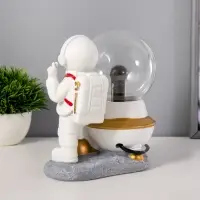 Плазменный шар "Космонавт" белый 14х10х19 см RISALUX
