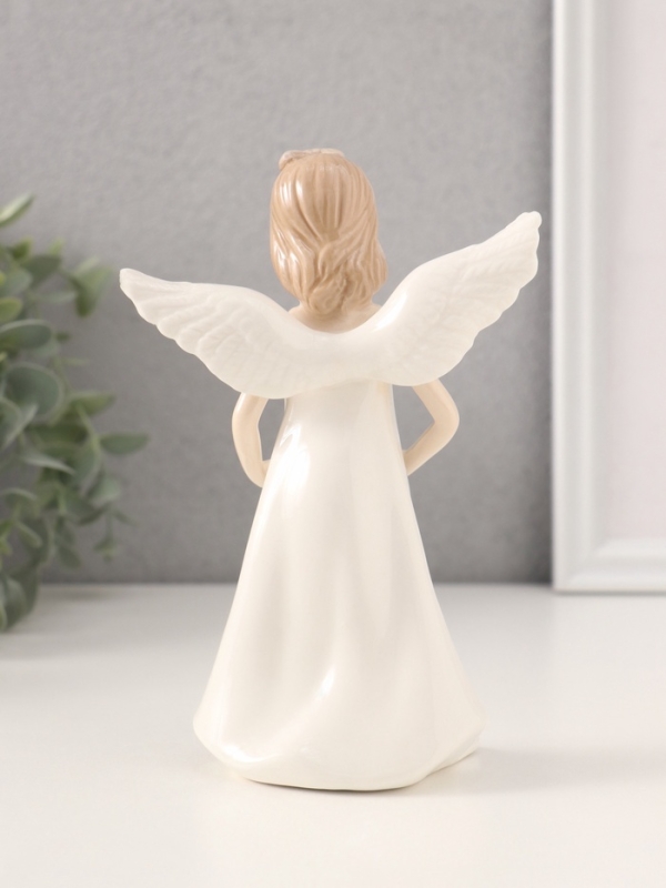Сувенир керамика "Девочка-ангел в белом платье с сердцем" 5,5х10,5х15 см