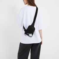 Сумка через плечо NAZAMOK "What are you watching", 18х14х3 см Сумка через плечо NAZAMOK "What are you watching", 18х14х3 см