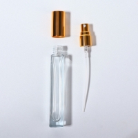 Бутылочка для хранения, с распылителем, 10 мл, цвет золотистый Бутылочка для хранения, с распылителем, 10 мл, цвет золотистый