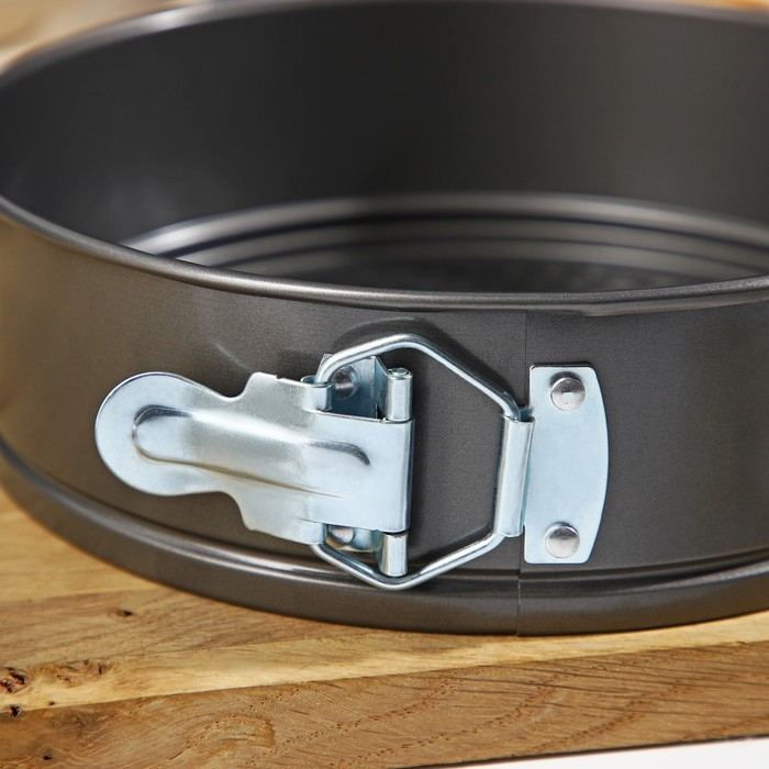 Набор форм для выпечки Доляна &laquo;Элин. Круг&raquo;, 3 предмета: d=18/20/22х6,5 см, съёмное дно, антипригарное покрытие, цвет чёрный