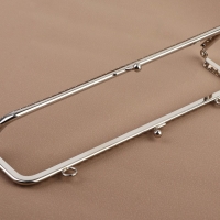 Фермуар пришивной &laquo;Прямоугольник&raquo;, с креплениями, 20 &times; 6 см, цвет серебряный