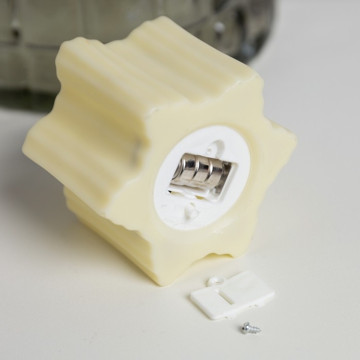 Светодиодная фигура «Снежинка» 7 × 8.5 × 8 см, пластик, батарейки AG13х3 (в комплекте), свечение тёплое белое Светодиодная фигура «Снежинка» 7 × 8.5 × 8 см, пластик, батарейки AG13х3 (в комплекте), свечение тёплое белое