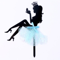 Топпер &laquo;Девушка&raquo; с короной