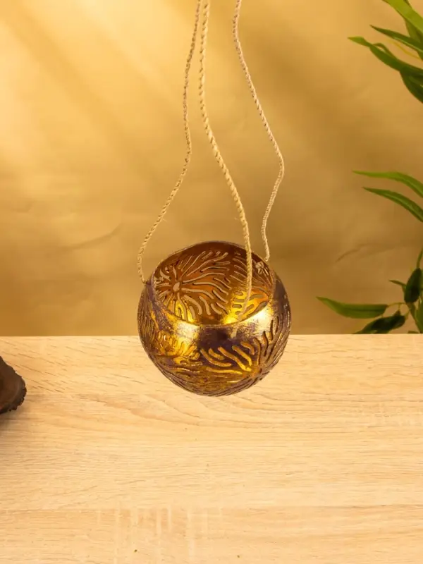 Подсвечник подвесной из кокоса, 9-12 см, тёмно синий-золотой