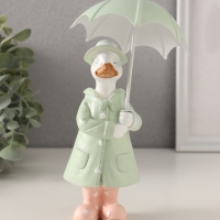 Сувенир полистоун "Утка в зелёном дождевике под зонтом" 7х6,5х15,5/18 см