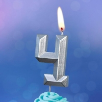 Свеча в торт на шпажке &laquo;Серебряные грани&raquo;, цифра 4, серебряная