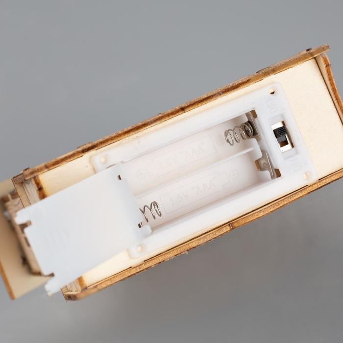 Светодиодная фигура &laquo;Дом со снеговиком&raquo; 12 &times; 17 &times; 4 см, дерево, батарейки АААх2 (не в комплекте), свечение тёплое белое