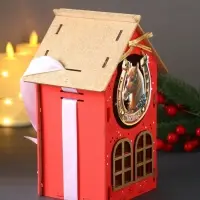 Шкатулка "Новогодний домик" с магнитом, 13,5х11,5х21 см, красный