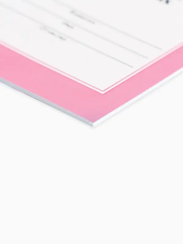 Сертификат о профилактических прививках А6, 24 страницы 10.5&times;14.8 см &laquo;Розовый&raquo;