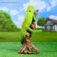 Садовая фигура "Хамелеон на ветке" акрил 17х14х35см