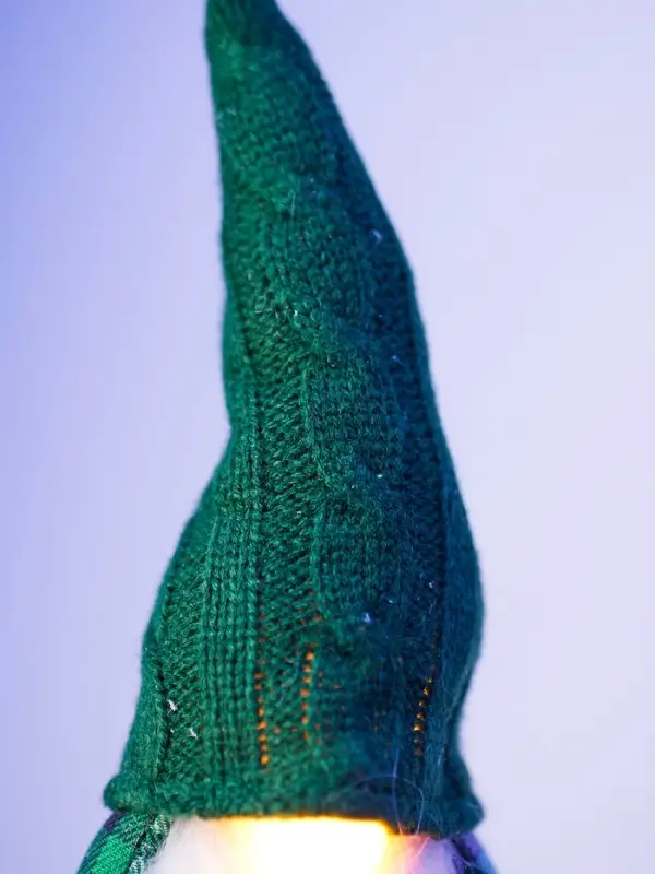 Фигура текстиль &laquo;Гном в зелёном&raquo; 42 см, 1 LED, от батареек AG13&times;3, свечение тёплое белое