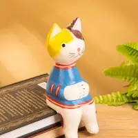 Сувенир дерево "Котенок в кофте сидячий" 6х6х15 см