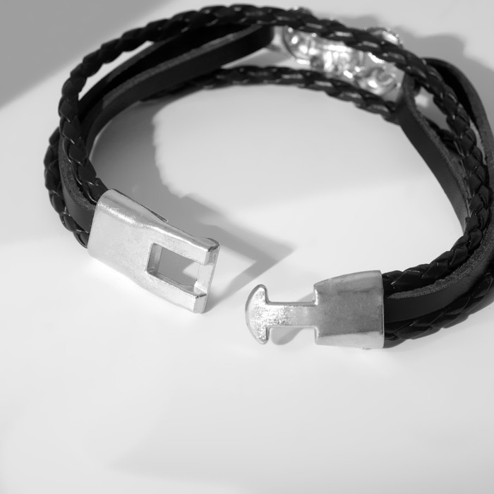 Браслет мужской &laquo;Крепость&raquo; скорпион, цвет чёрный с серебром, 21,5 см