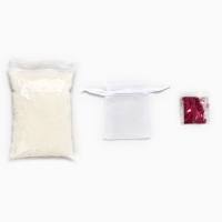 Аромасаше своими руками. Набор для создания ароматической фигурки из соевого воска &laquo;Сердечки с блестками&raquo;