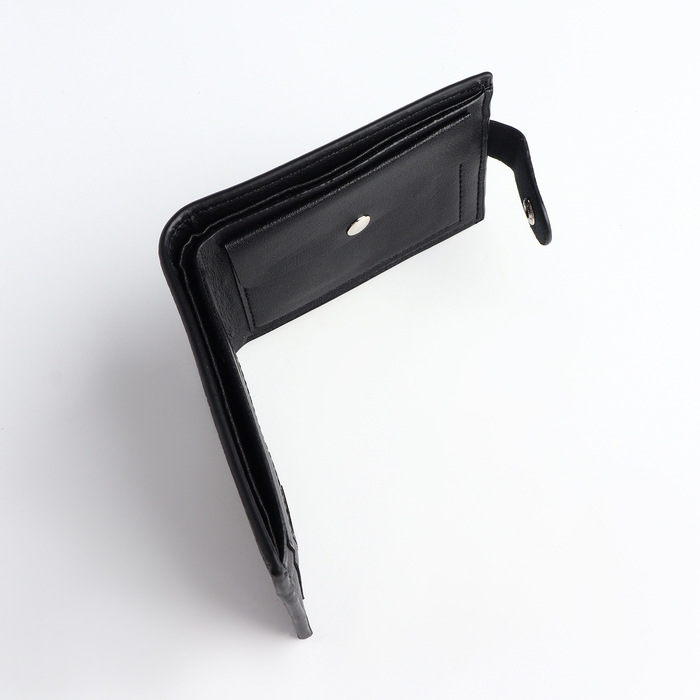 Портмоне мужское на кнопке, отдел для карт, монет, цвет чёрный Портмоне мужское на кнопке, отдел для карт, монет, цвет чёрный