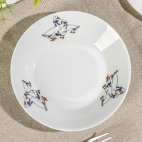 Блюдце фарфоровое &laquo;Гуси&raquo;, d=14 см, рисунок микс, цвет белый