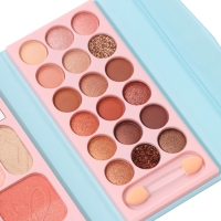 Набор декоративной косметики «Лебединое озеро» Набор декоративной косметики «Лебединое озеро»