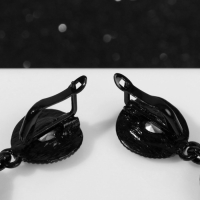 Серьги со стразами &laquo;Вечерние&raquo; дама, цвет бордовый в чёрном металле