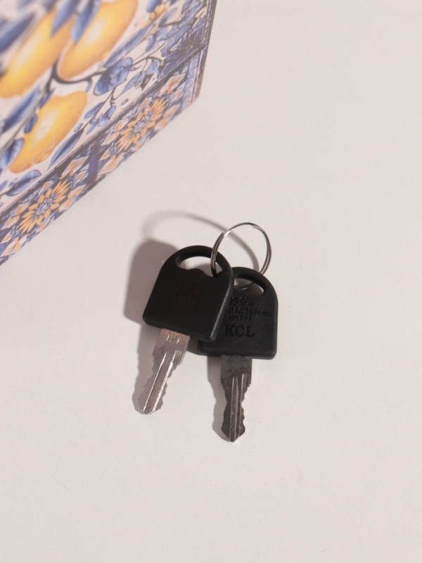 Сейф-книга дерево кожзам "Лимоны и подсолнухи" 21х13х5 см