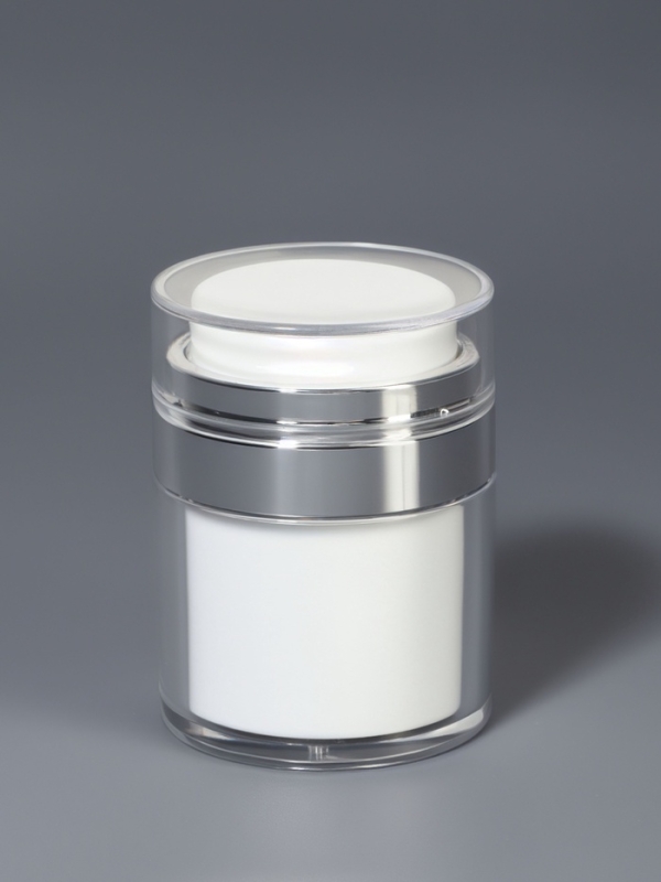 Бутылочка д/хранения с дозатором 30мл d5,5*7,2см бел/серебр накл ОТ