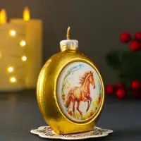 Свеча новогодняя "Шар. Конь" золотой 6,8х3,5х7,5 см