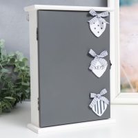 Ключница дерево "Три сердечка" серая 6х19х25,5 см Ключница дерево "Три сердечка" серая 6х19х25,5 см