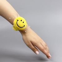 Игольница на браслете &laquo;Смайл&raquo;, 23 &times; 6,5 см, цвет жёлтый