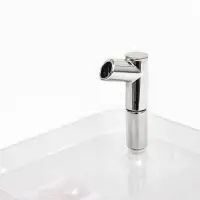 Фонтан для кошек и собак 1,5 л, 16,5 х 13 х 12 см, евророзетка, прозрачный