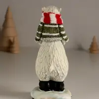 Сувенир полистоун "Медведь в полосатом свитере и шарфе" МИКС 7х6,5х16 см