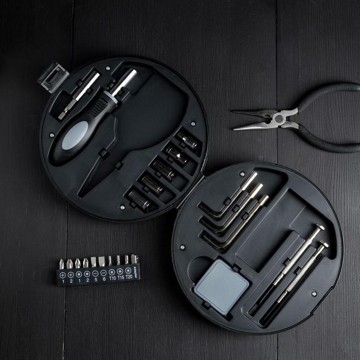 Набор инструментов в колесе &laquo;Самый лучший водитель&raquo;, 24 предмета