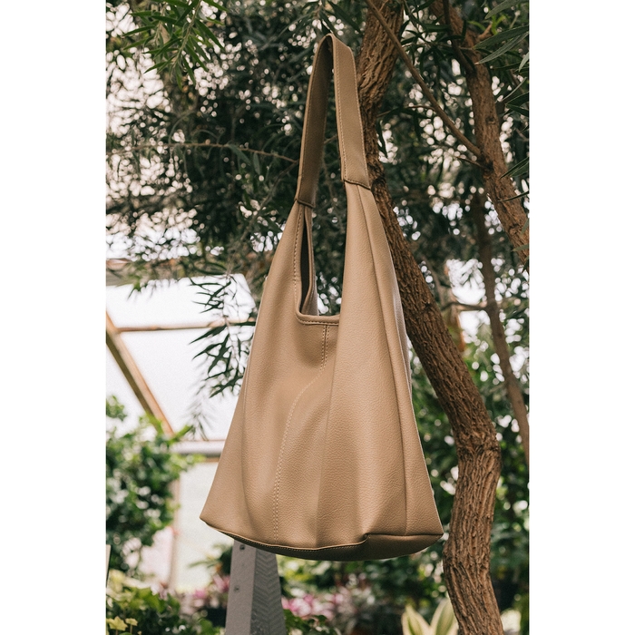 Сумка женская на магните TEXTURA, средний размер, цвет молочный Сумка женская на магните TEXTURA, средний размер, цвет молочный