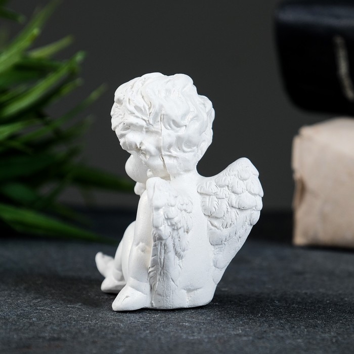 Фигура "Ангел с пальцем во рту" перламутр, 7х5х4см