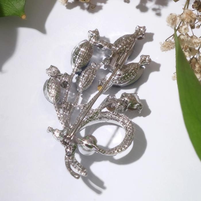 Брошь &laquo;Букет&raquo;, цвет бело-синий в серебре