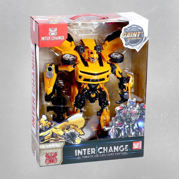 Робот &laquo;Автобот&raquo;, трансформируется, с оружием и аксессуарами
